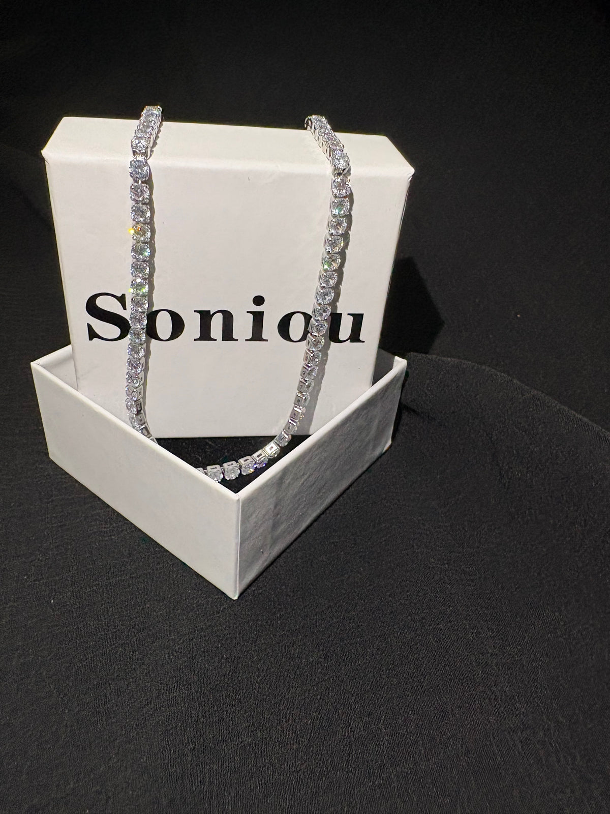 Chaîne Tennis Soniou – Acier Inoxydable et CZ recouvert d’or 18 carats